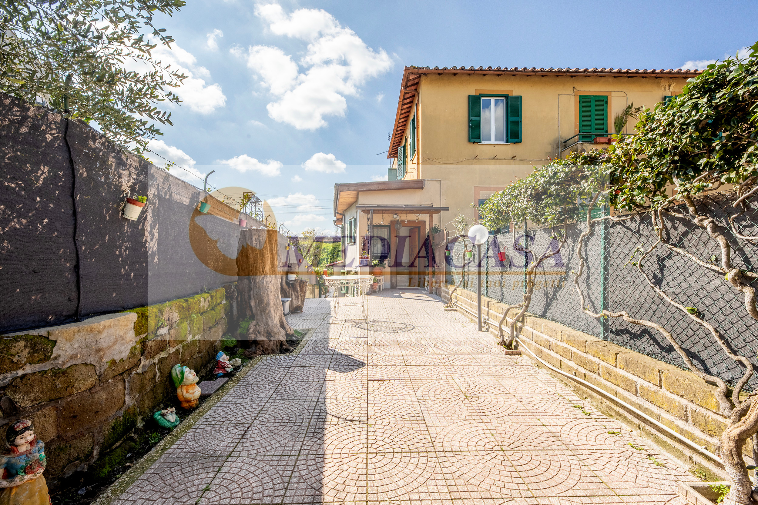 Casa indipendente in vendita in Via Braccianense Claudia 25