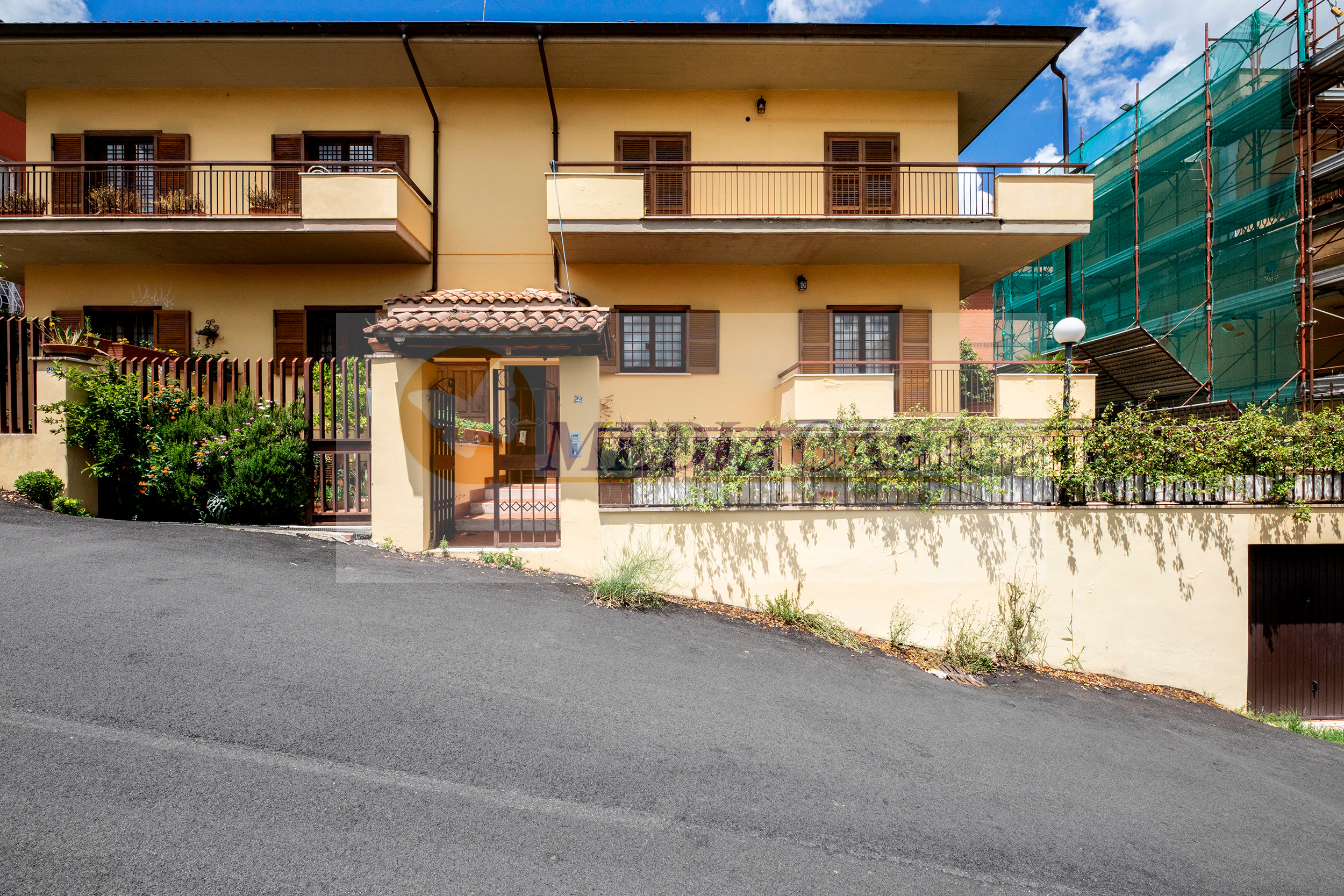 Porzione villa bifamiliare in affitto in Via Sergio Bragato 29